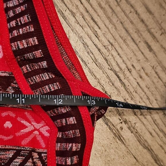 Tribal Aztec Print Crop Top Size M/L NWOT Never Worn - Picture 4 of 7